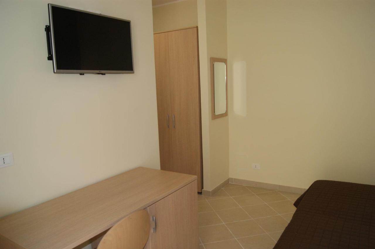 Guest House Golfo Xifonio Augusta Exterior photo